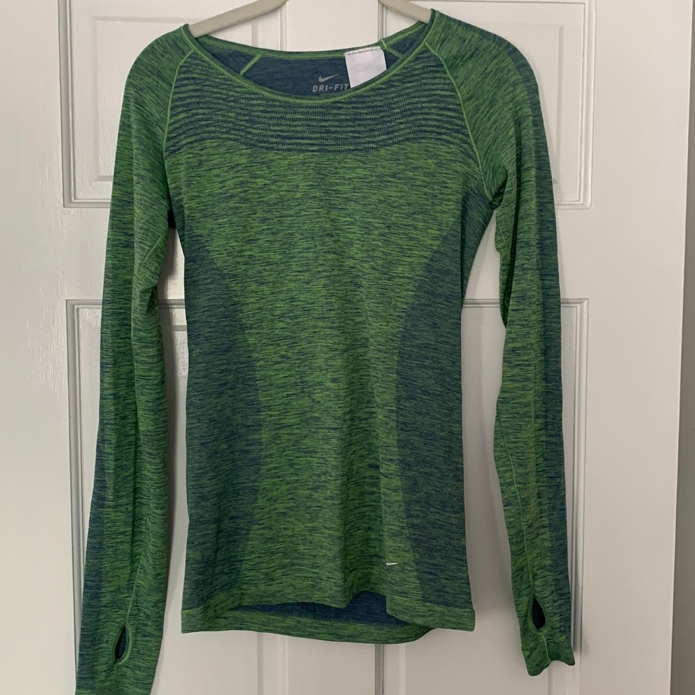 Nike Dri-Fit Women’s Fitted Running Long Sleeved Shirt - Small